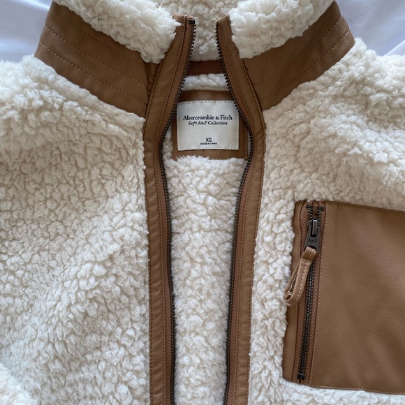 Abercrombie super soft sherpa jacket - Picture 4 of 7